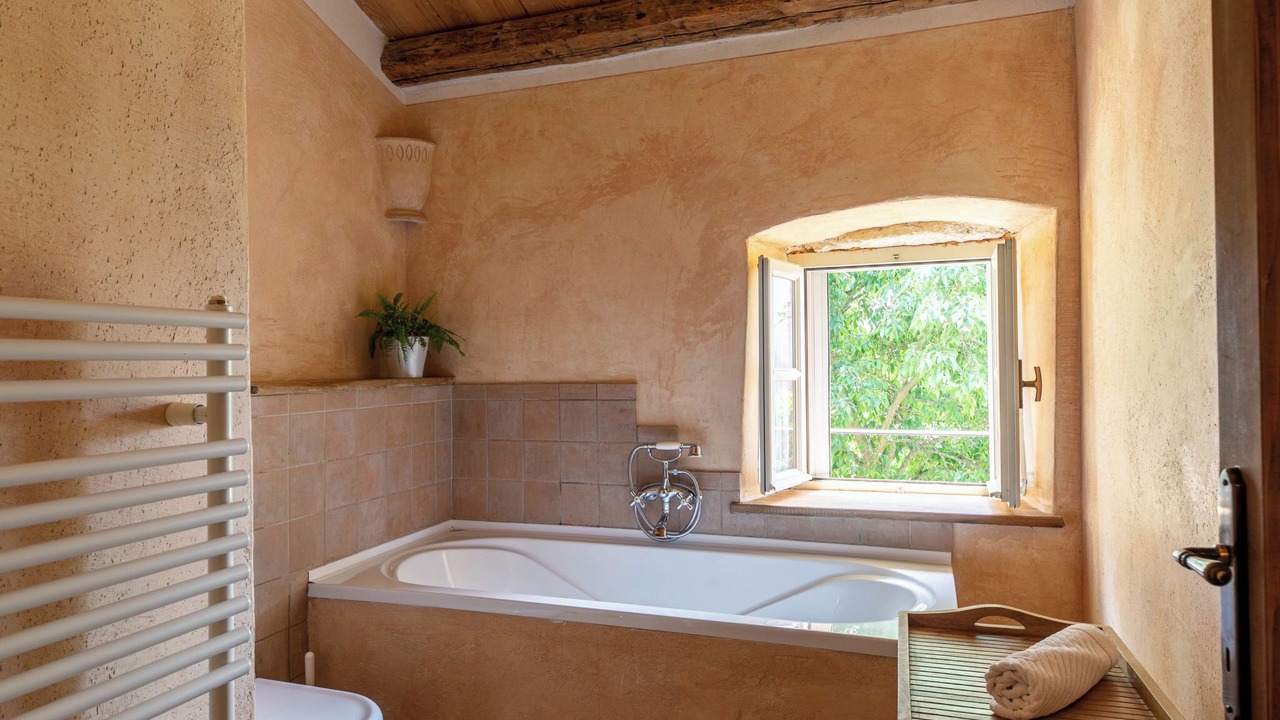Photo of Bathroom in Gajana