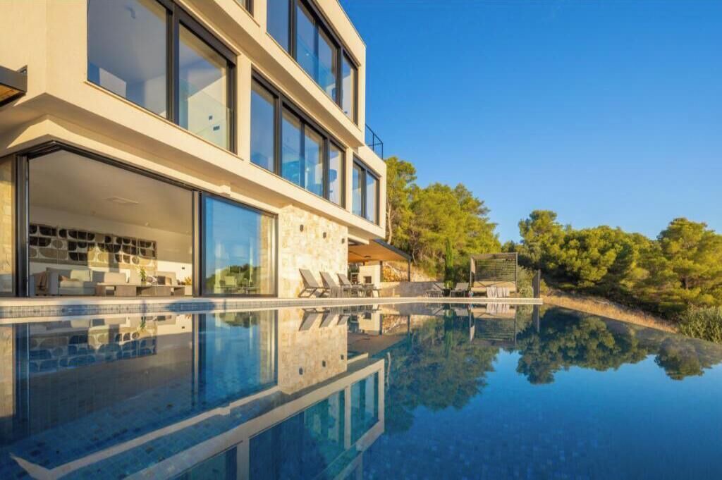 Photo of Outdoor in Cove Rogacic