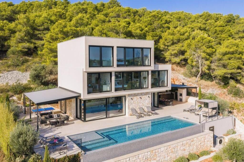 Photo of Outdoor in Cove Rogacic