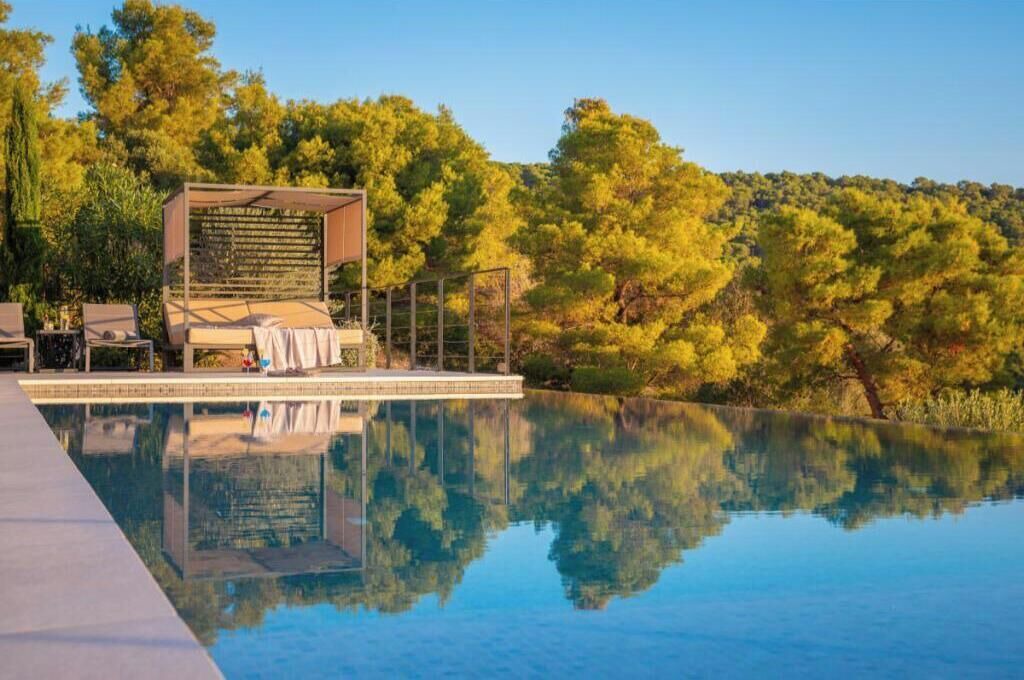 Photo of Outdoor in Cove Rogacic