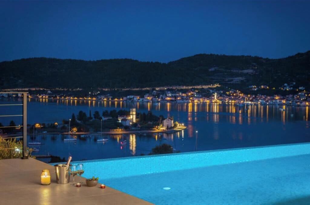 Photo of Outdoor in Cove Rogacic
