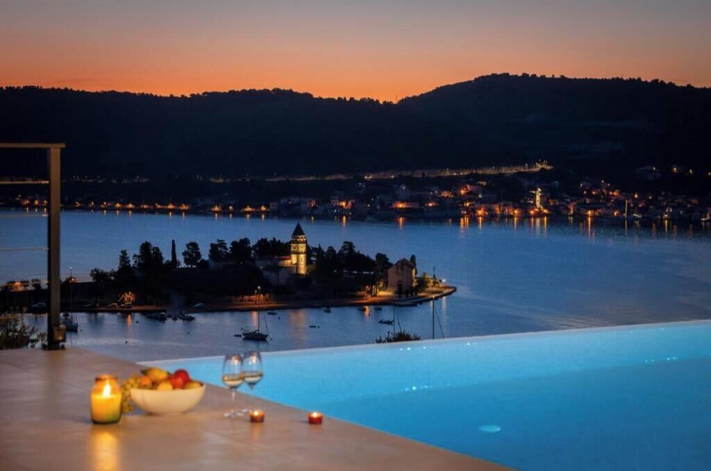 Photo of Outdoor in Cove Rogacic