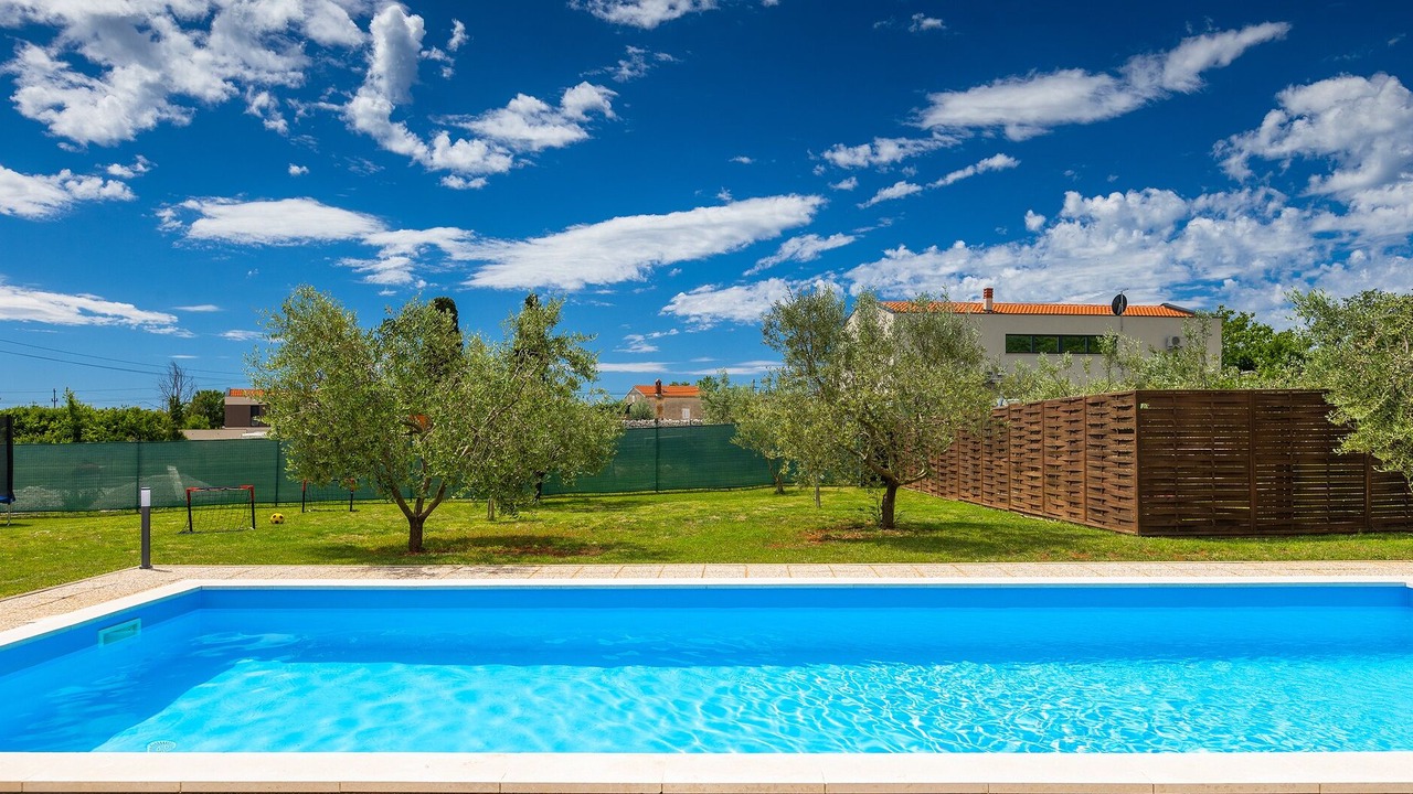 Photo of Outdoor in Loborika