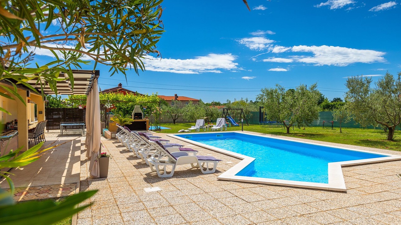 Photo of Outdoor in Loborika