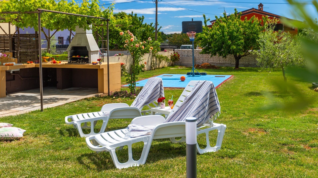 Photo of Outdoor in Loborika
