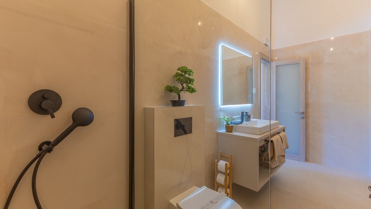 Photo of Bathroom in Kras