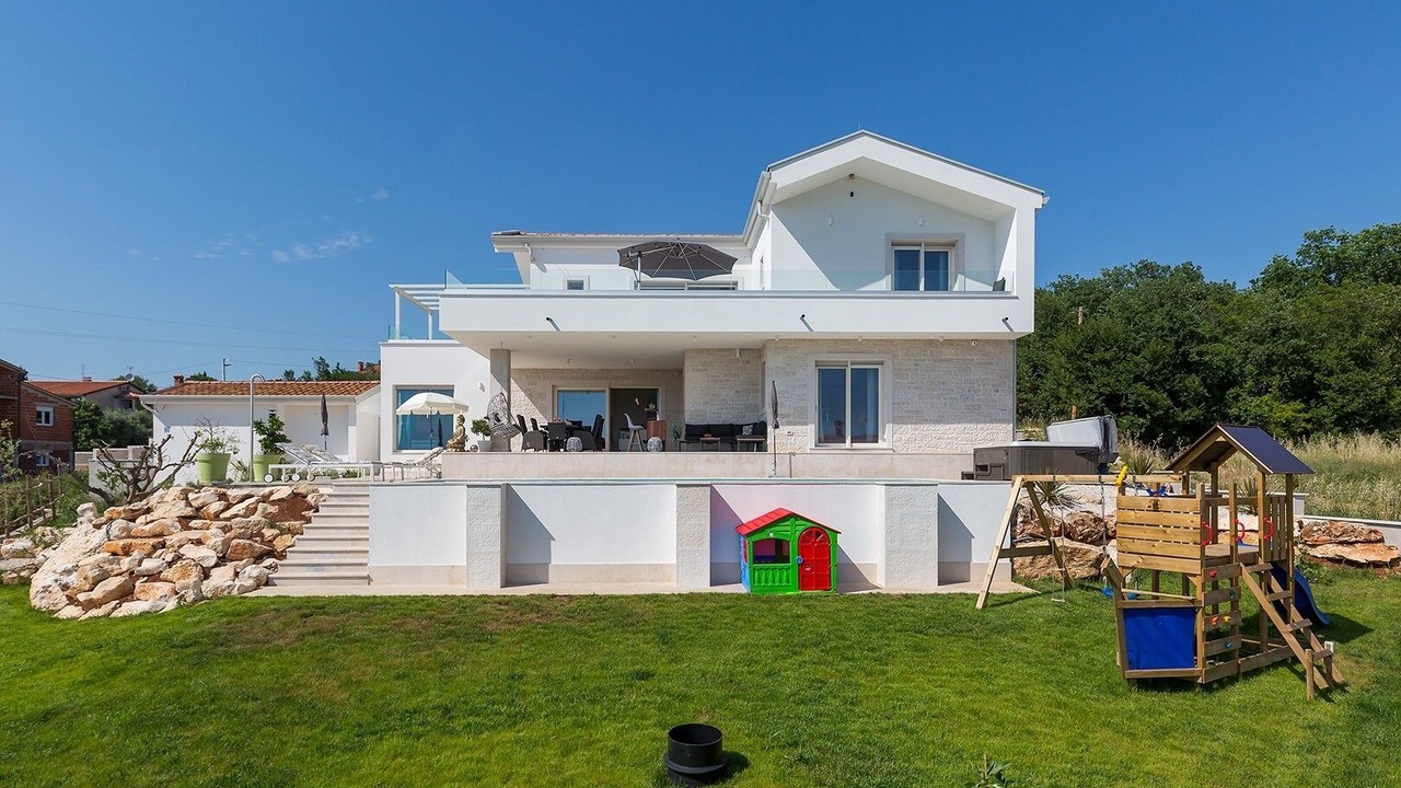 Photo of Outdoor in Brnobici