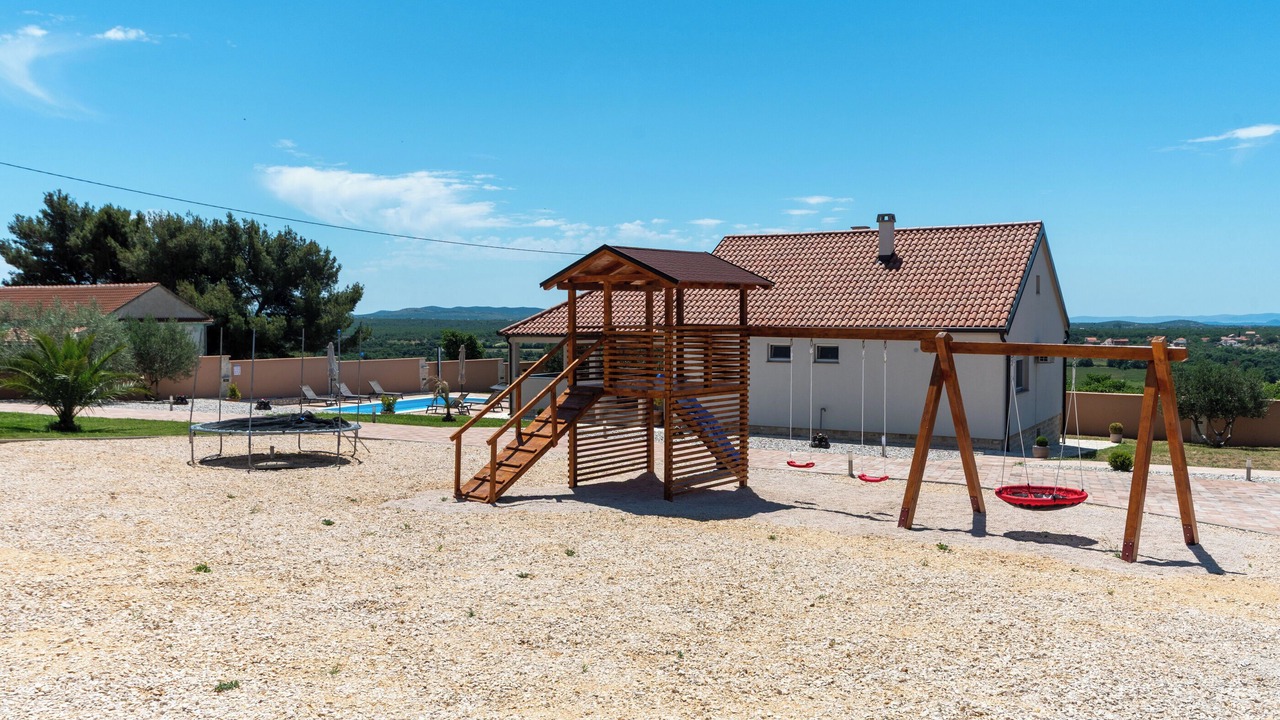 Photo of Others in Benkovac