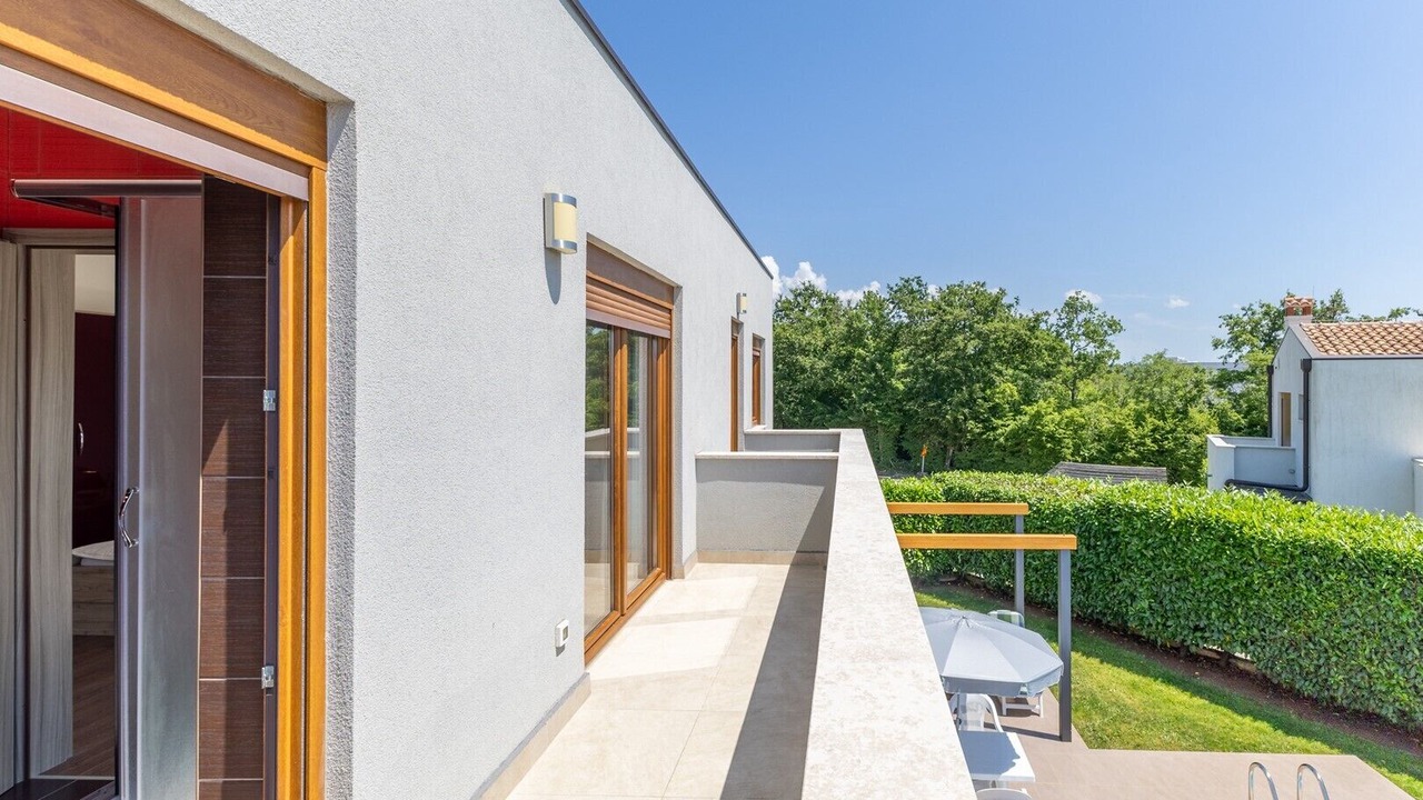 Photo of Outdoor in Buici