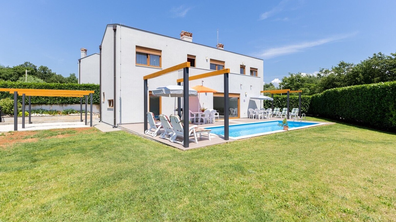 Photo of Outdoor in Buici