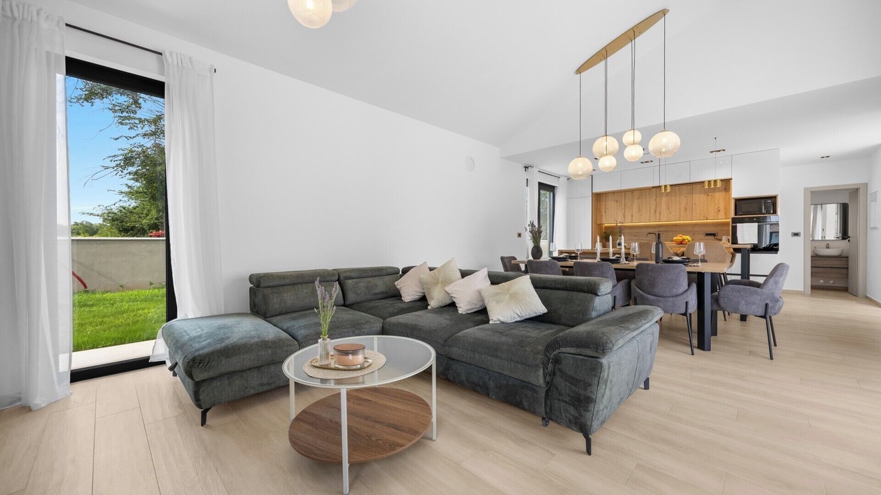 Photo of Livingroom in Loborika