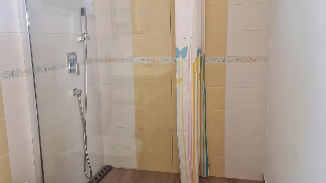 Photo of Bathroom in Peroj