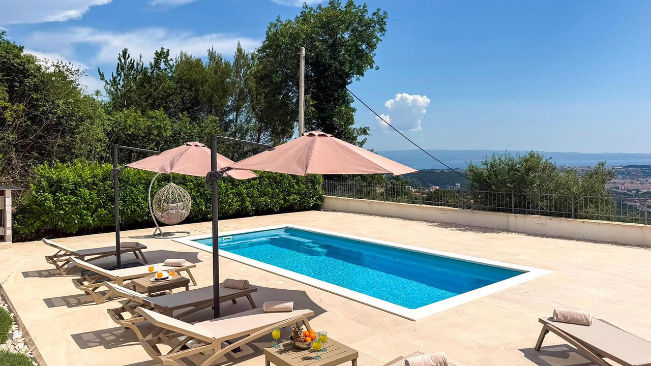 Photo of Outdoor in Klis