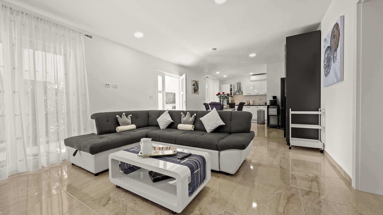 Photo of Livingroom in Orihi