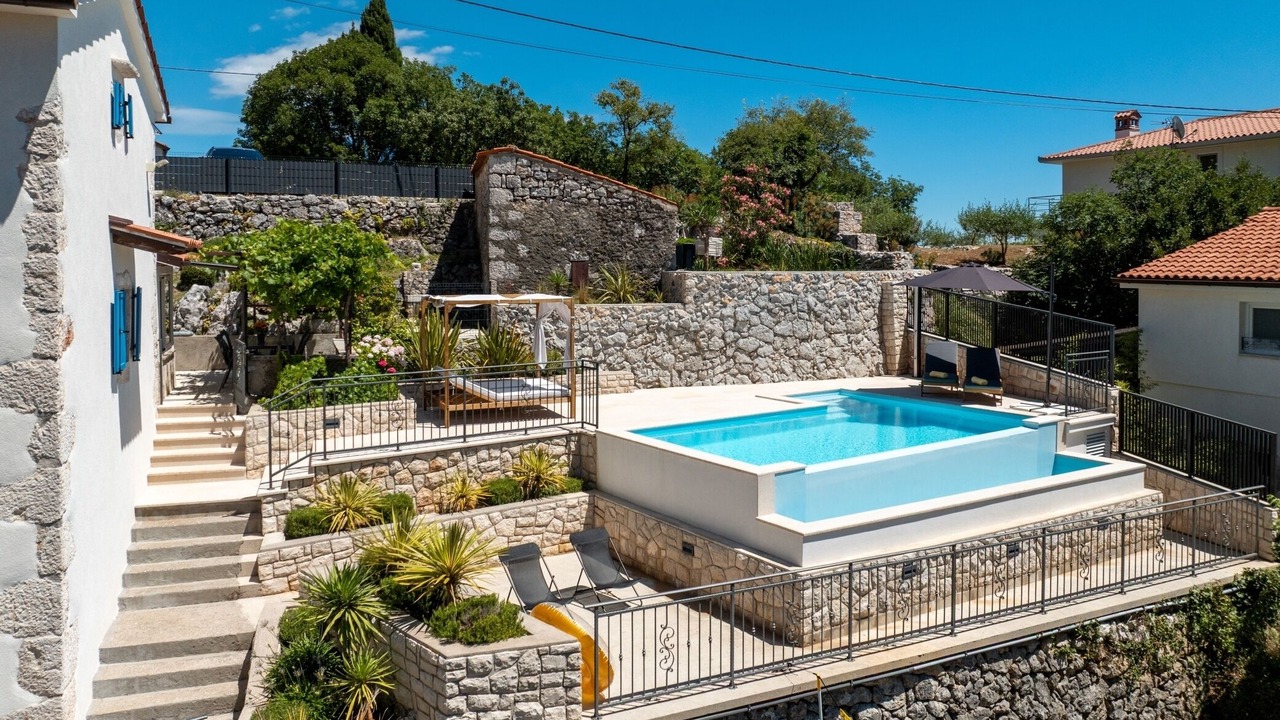 Photo of Outdoor in Zagore