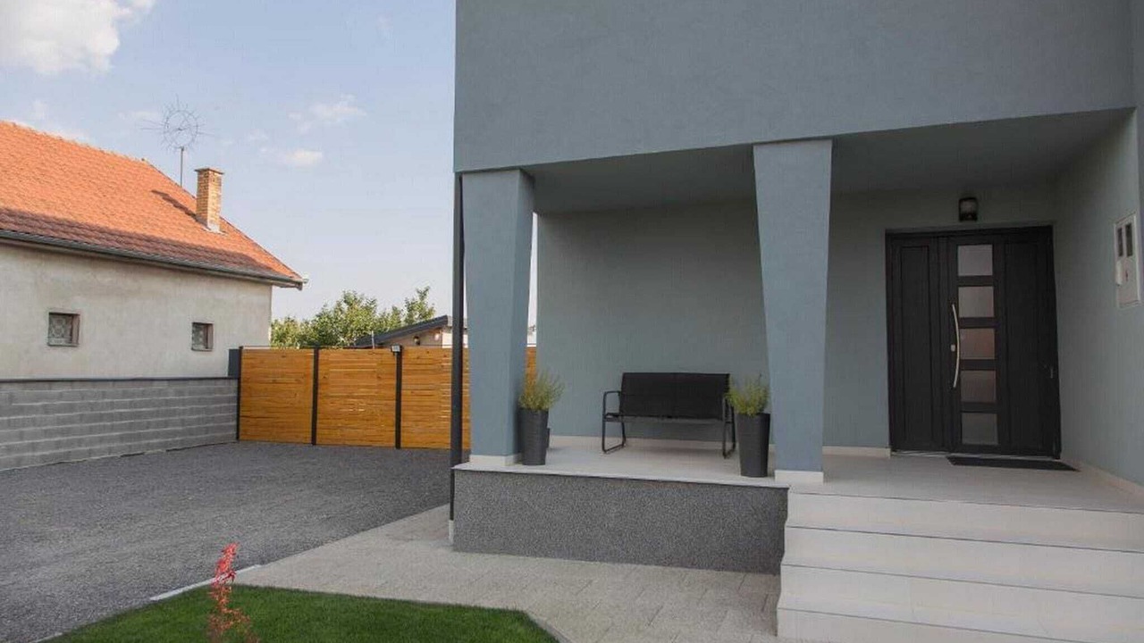 Photo of Outdoor in Karanac