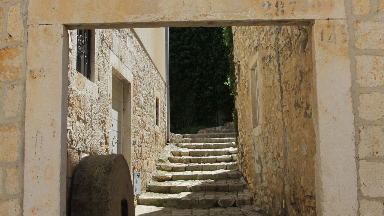 Photo of Outdoor in Sutivan