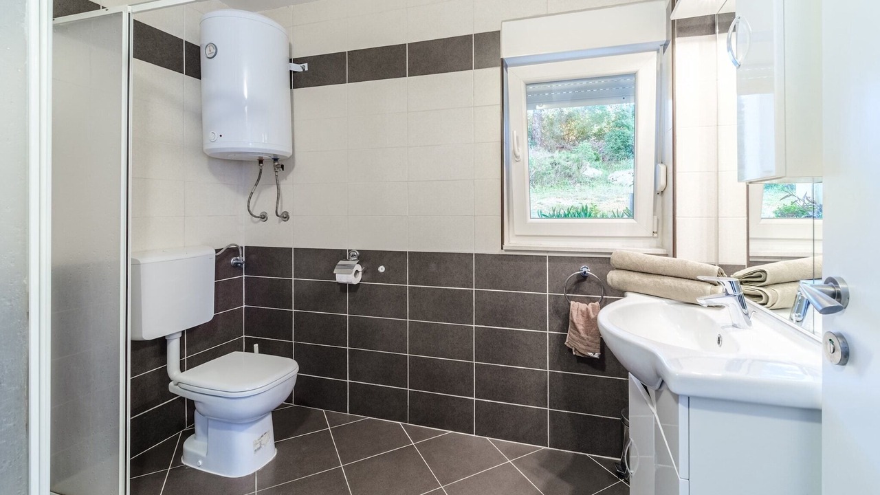 Photo of Bathroom in Sutivan
