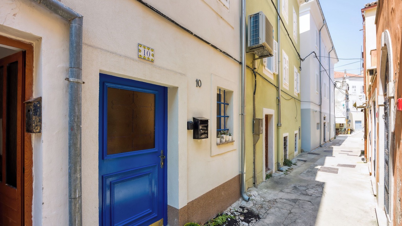 Photo of Outdoor in Cove Murtar