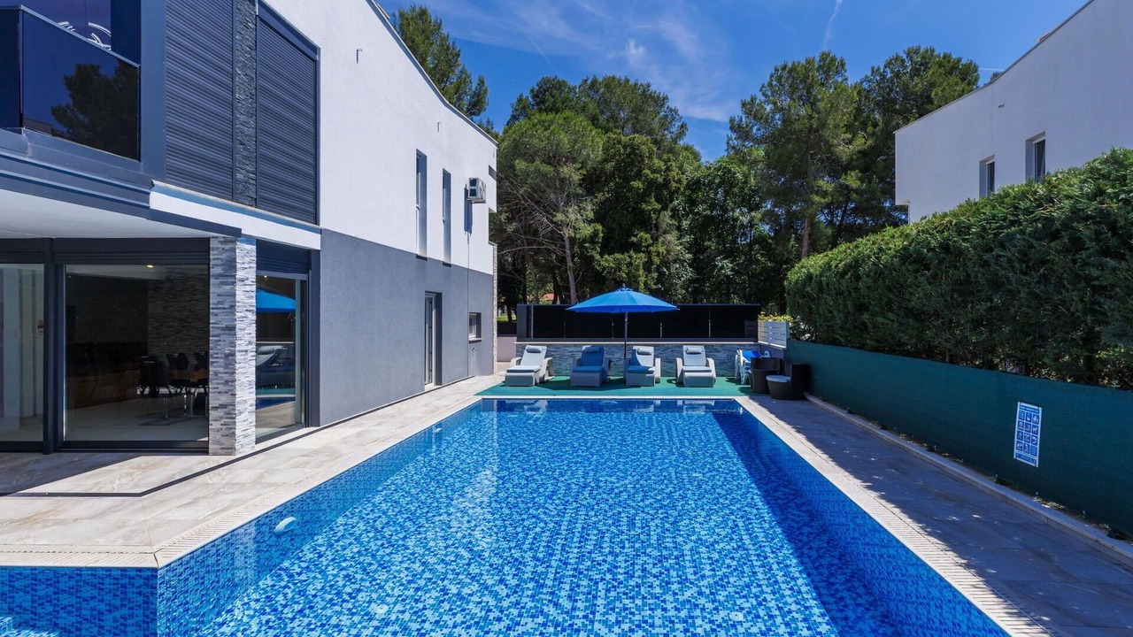 Photo of Outdoor in Valbandon