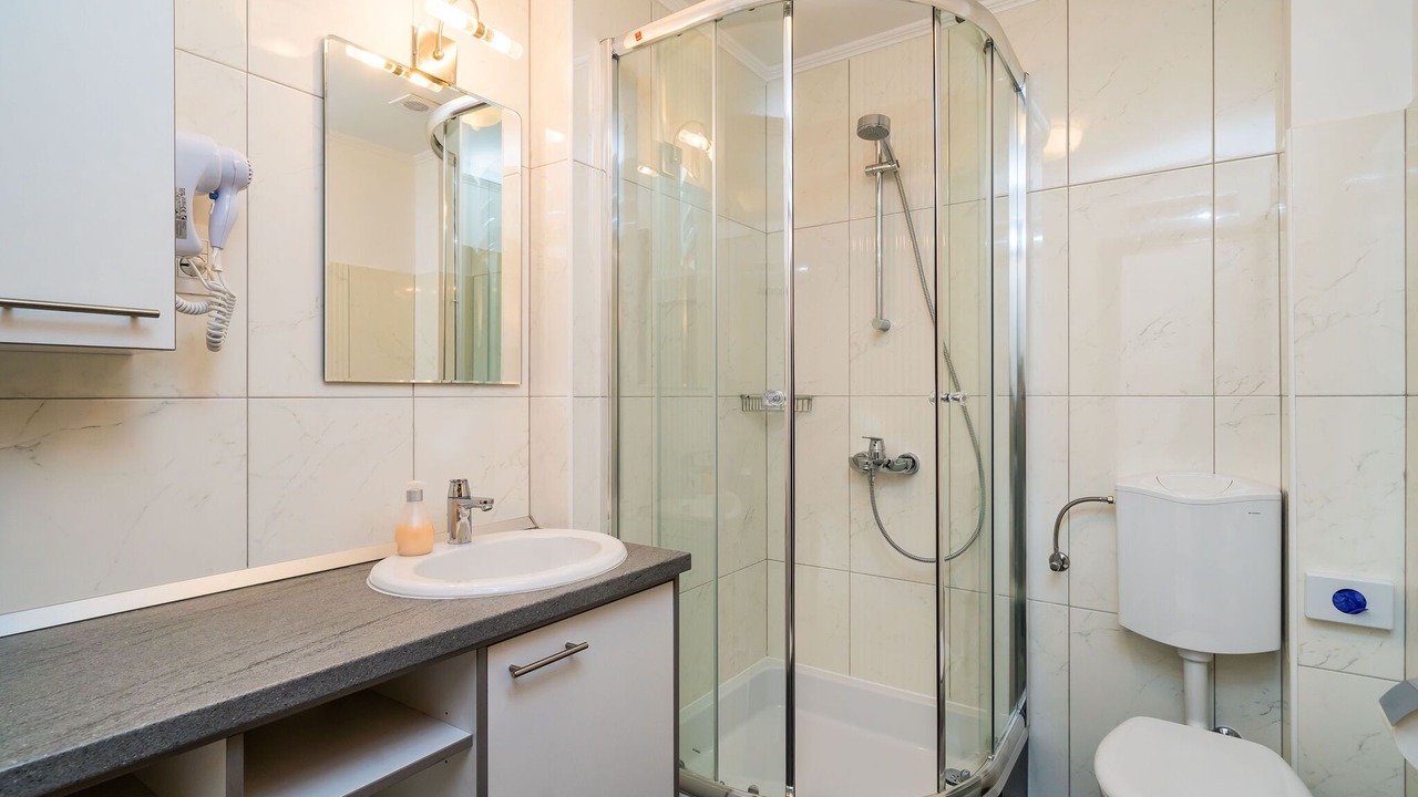 Photo of Bathroom in Plat