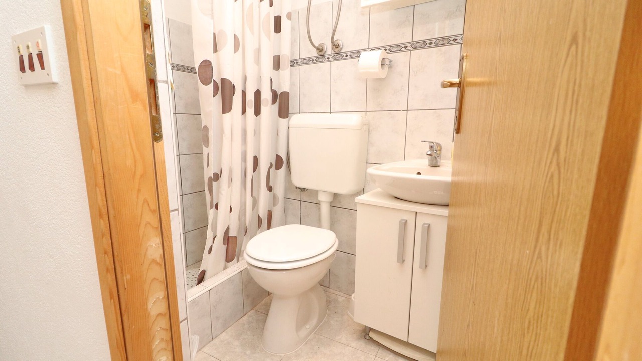 Photo of Bathroom in Drace
