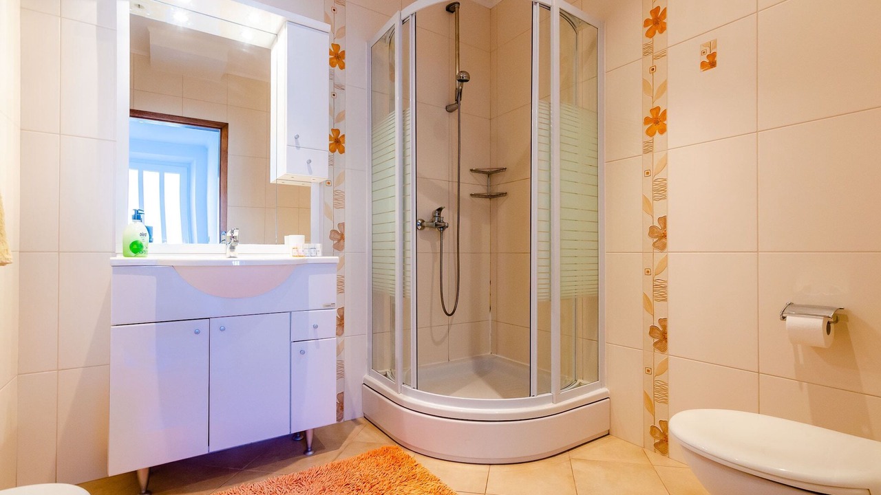Photo of Bathroom in Popovici