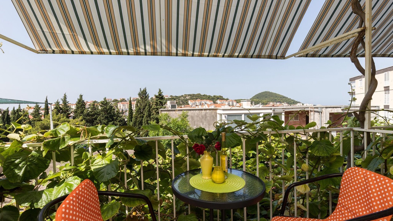 Photo of Patio Balcony in Gornji Kono