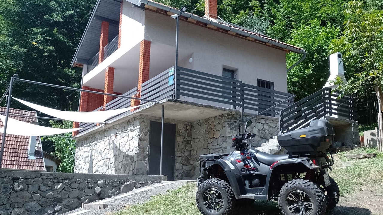 Photo of Outdoor in Caglin