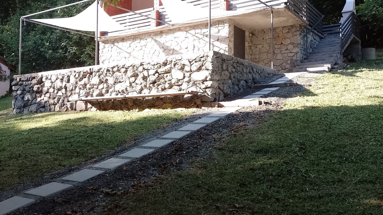 Photo of Outdoor in Caglin