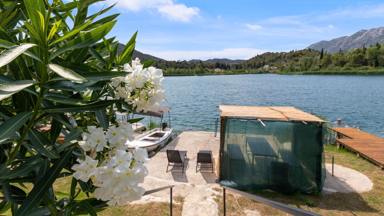 Photo of Others in Ploce