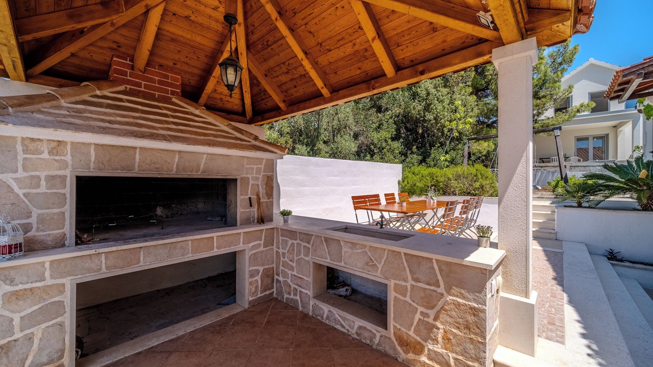 Photo of Outdoor in Cove Makarac (Milna)