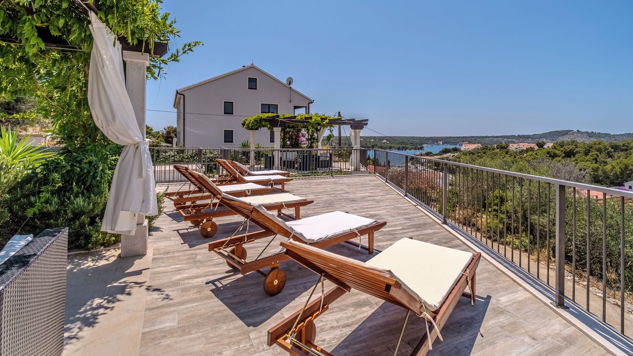 Photo of Patio Balcony in Cove Makarac (Milna)