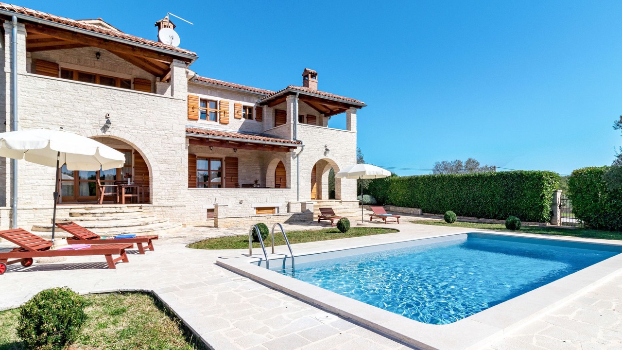 Photo of Outdoor in Stifanici