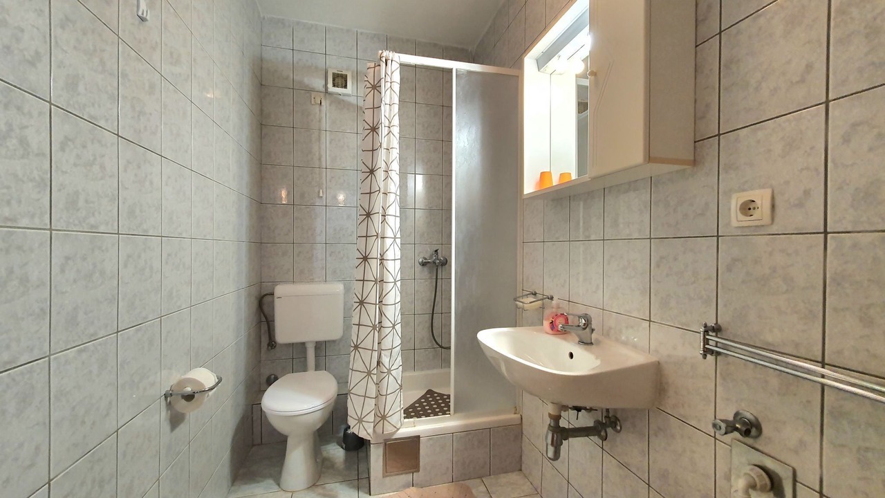 Photo of Bathroom in Cove Basina (Jelsa)