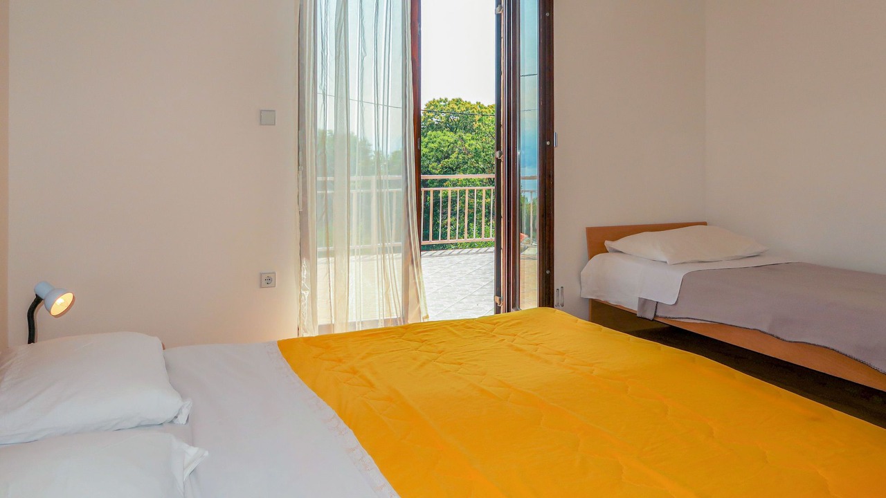 Photo of Others in Opric