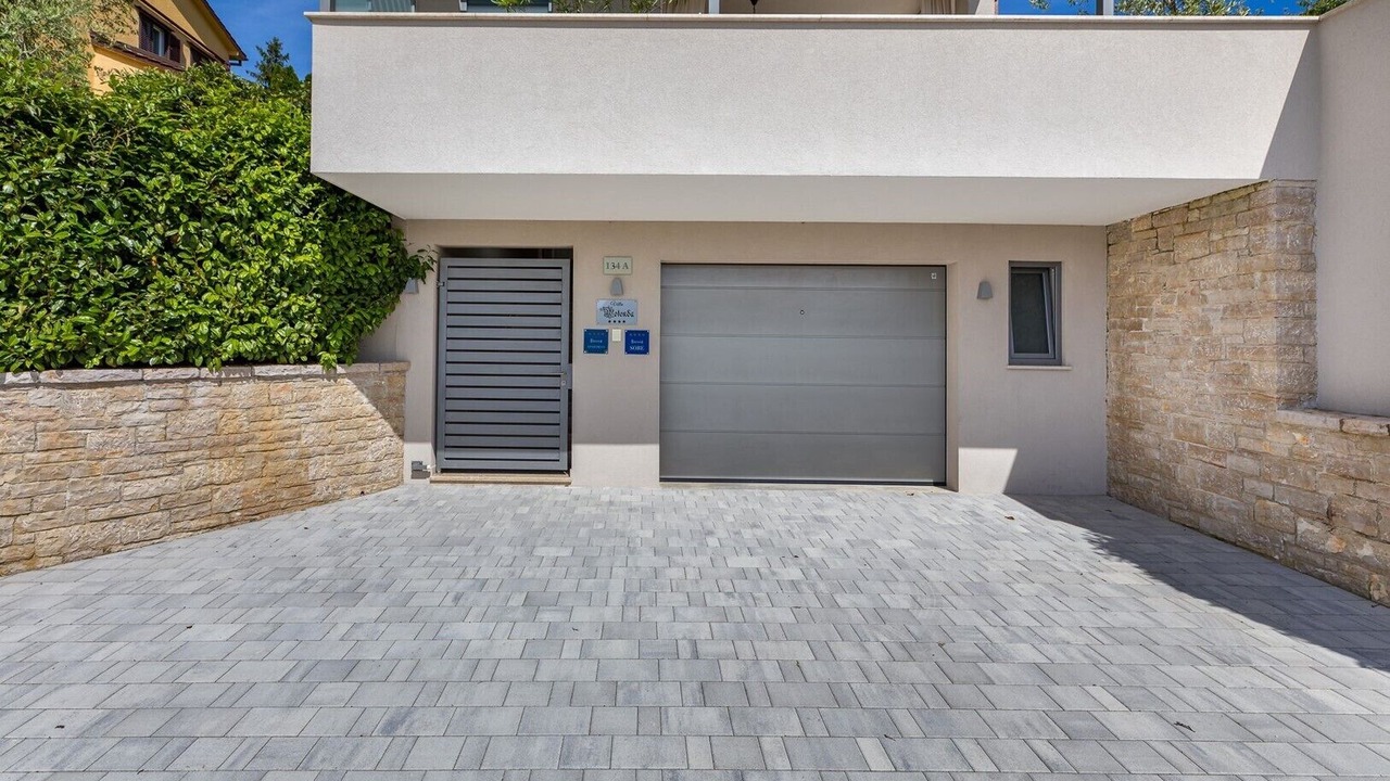 Photo of Outdoor in Lindar