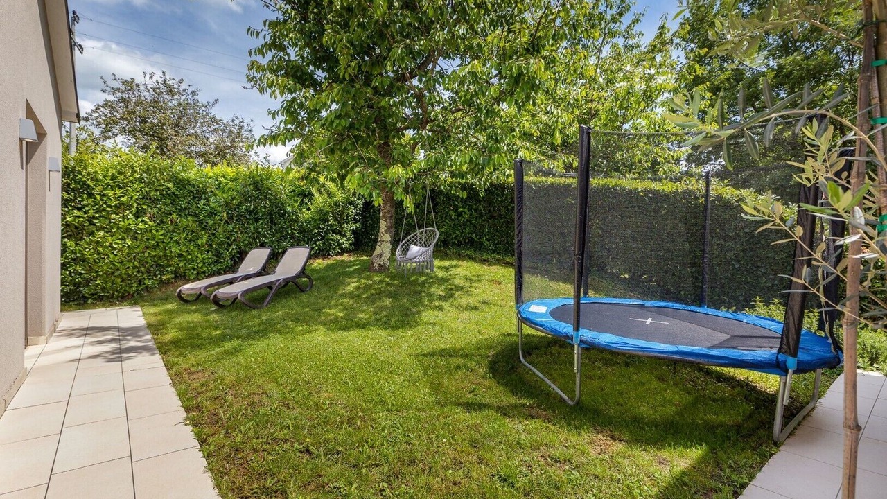Photo of Outdoor in Lindar