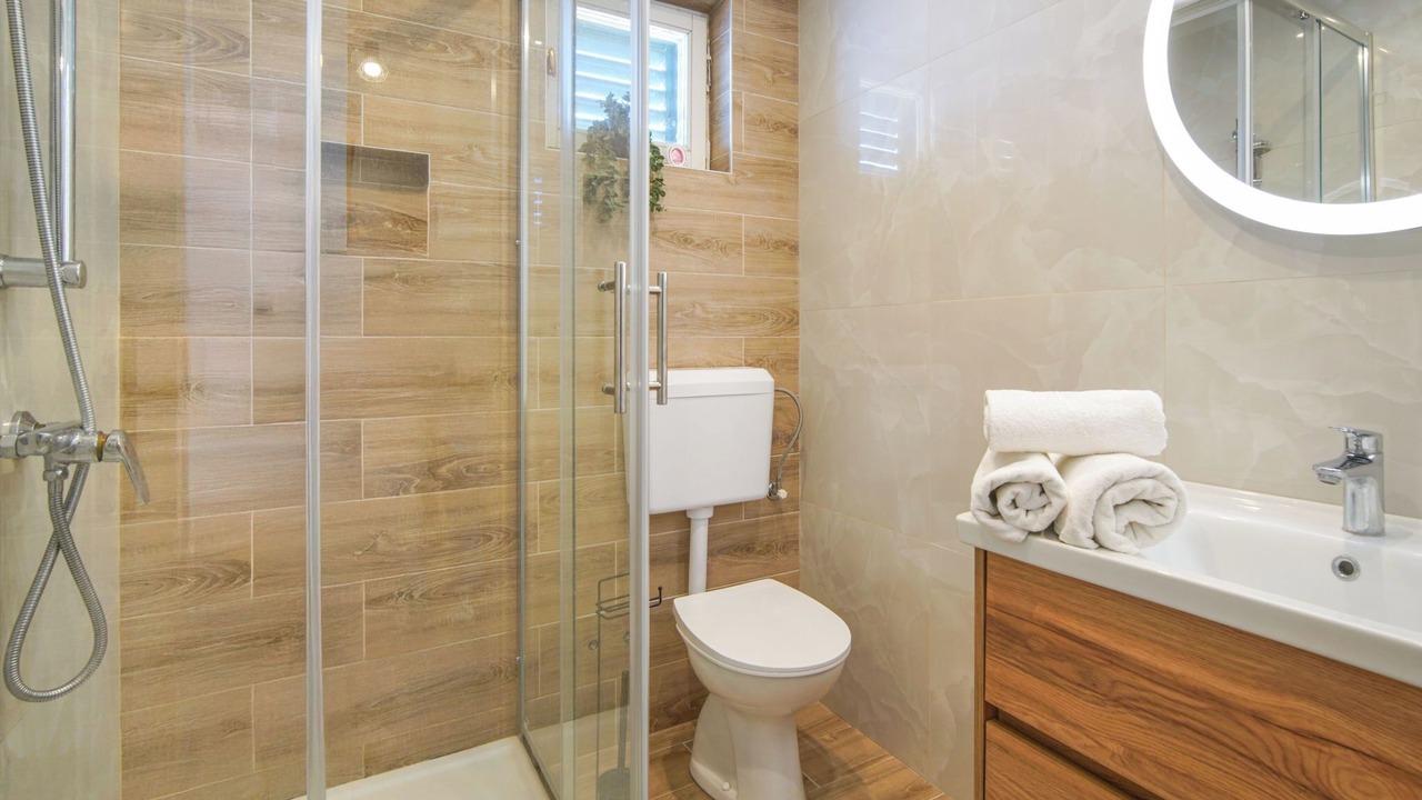 Photo of Bathroom in Vratarusa