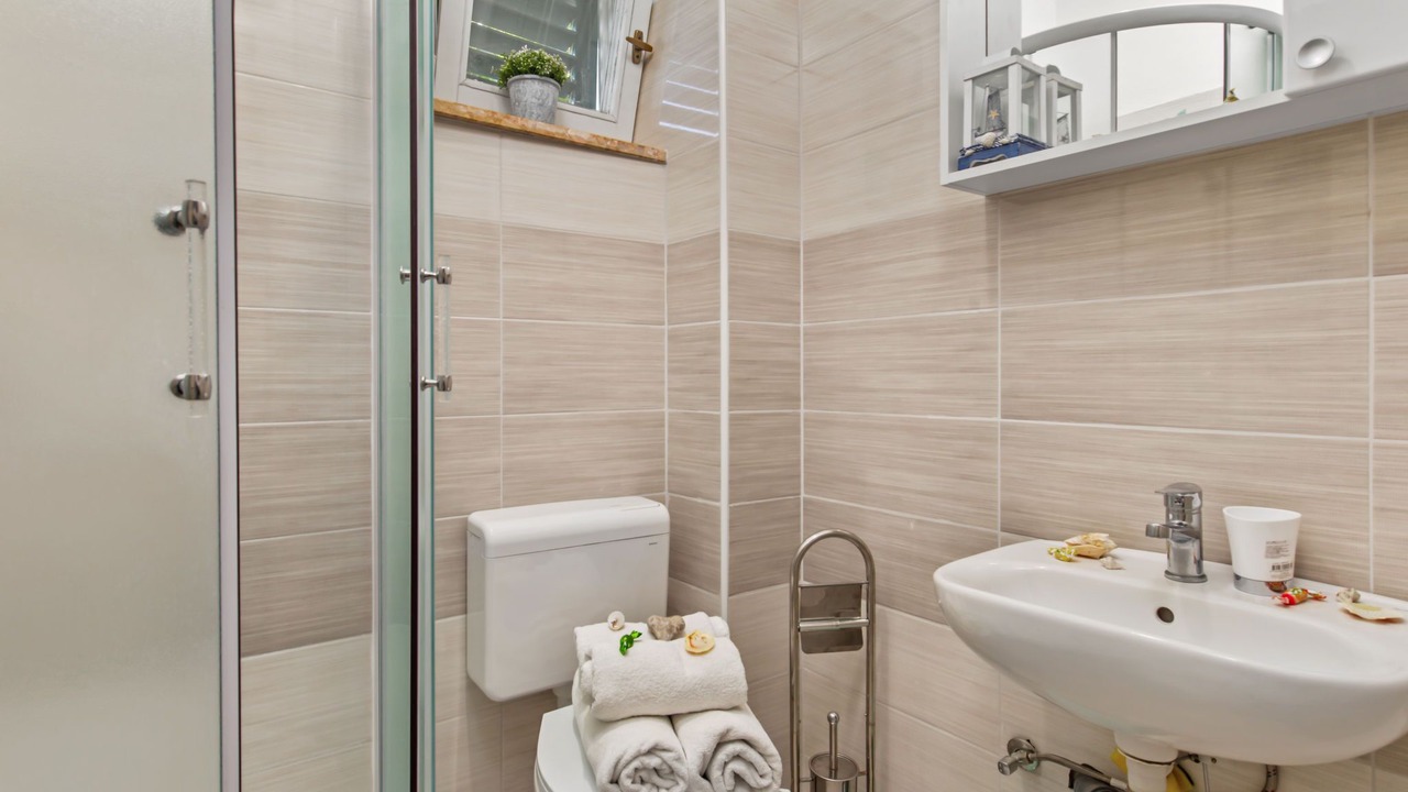 Photo of Bathroom in Vratarusa