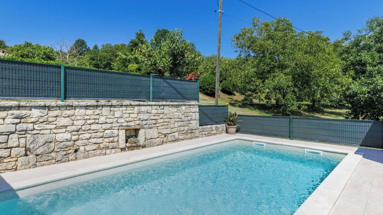 Photo of Outdoor in Pican