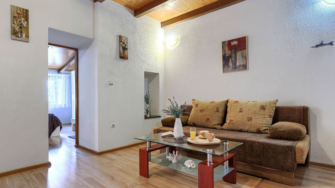 Photo of Livingroom in Pican
