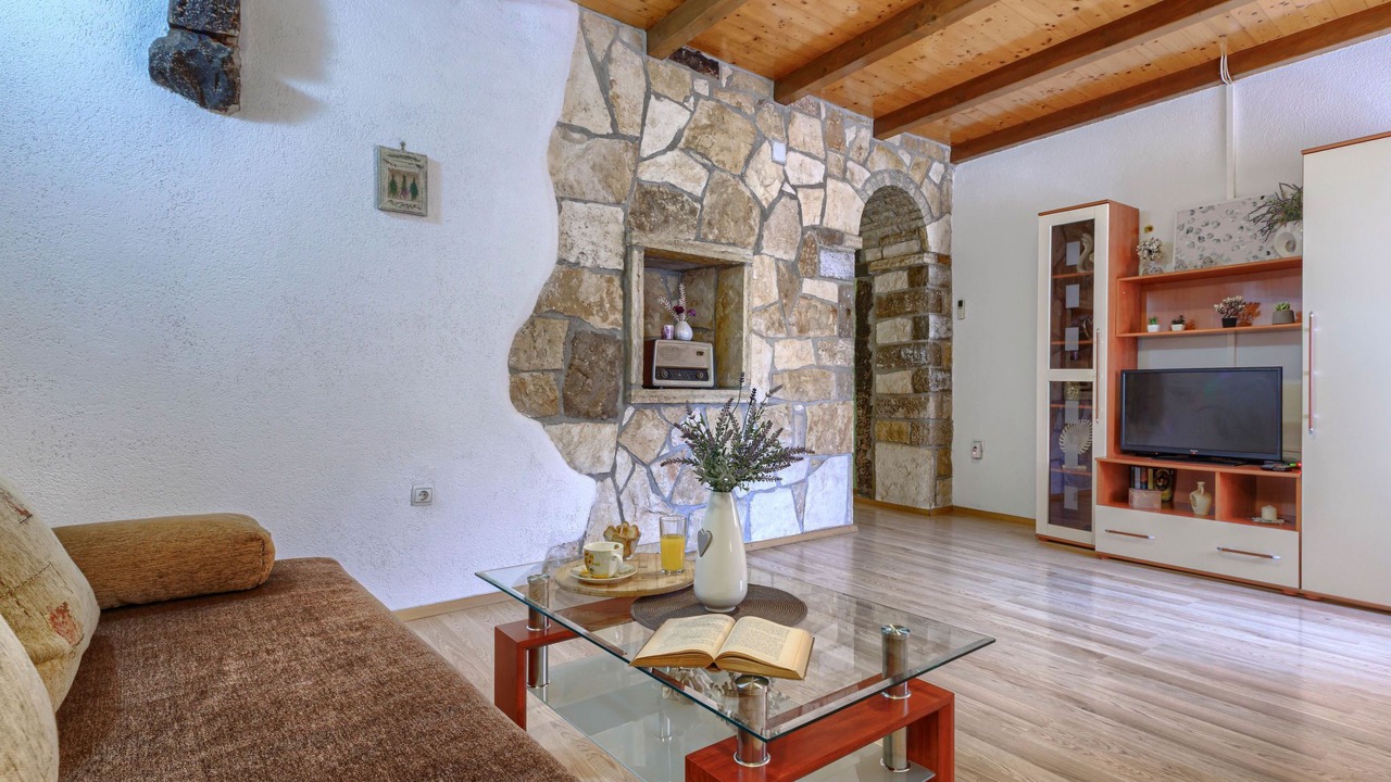 Photo of Livingroom in Pican