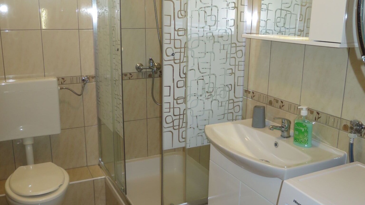Photo of Bathroom in Seline