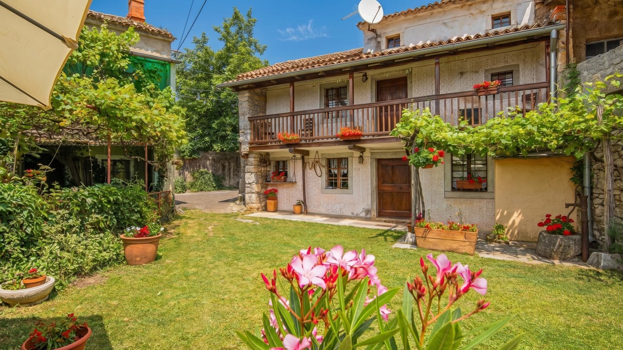 Photo of Outdoor in Kras