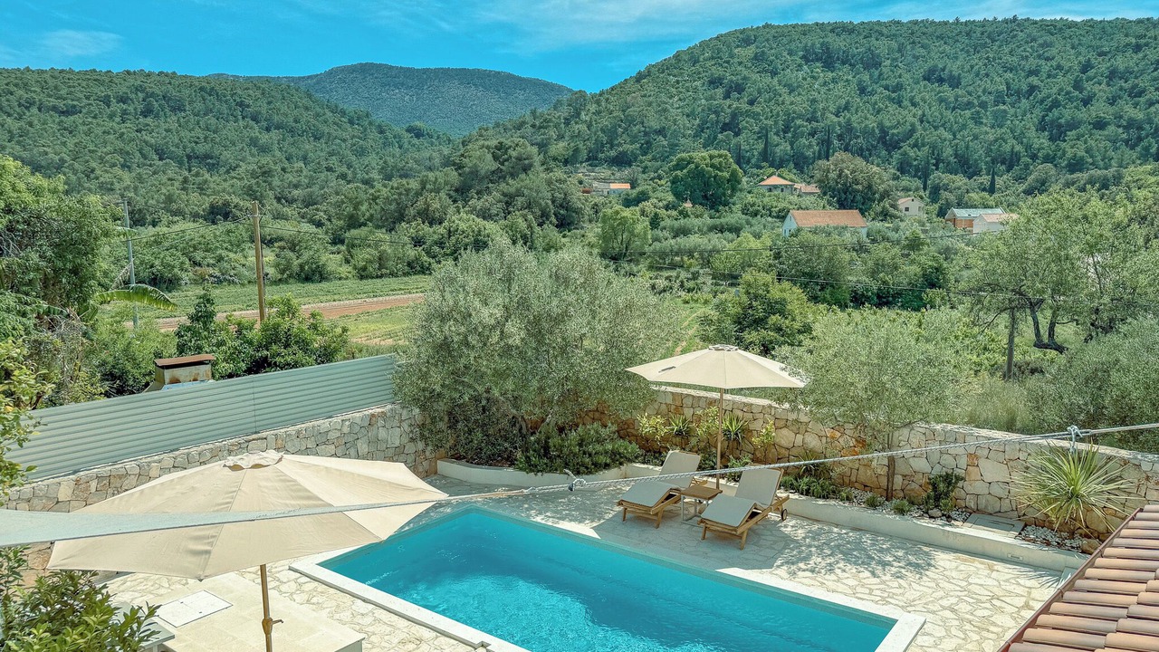 Photo of Outdoor in Dol