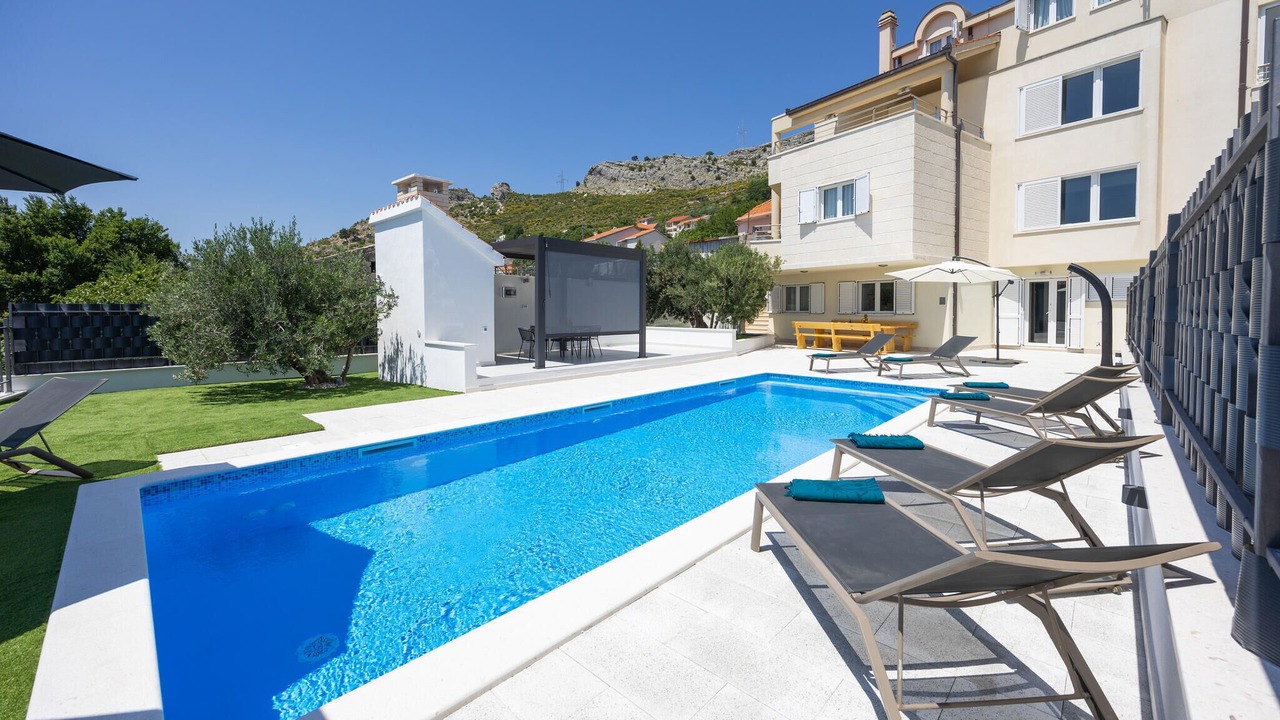 Photo of Outdoor in Mravince