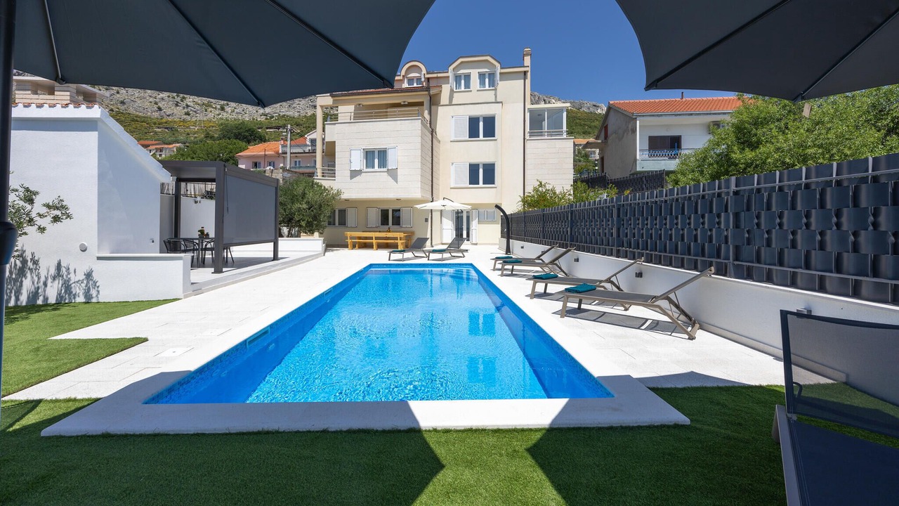 Photo of Outdoor in Mravince