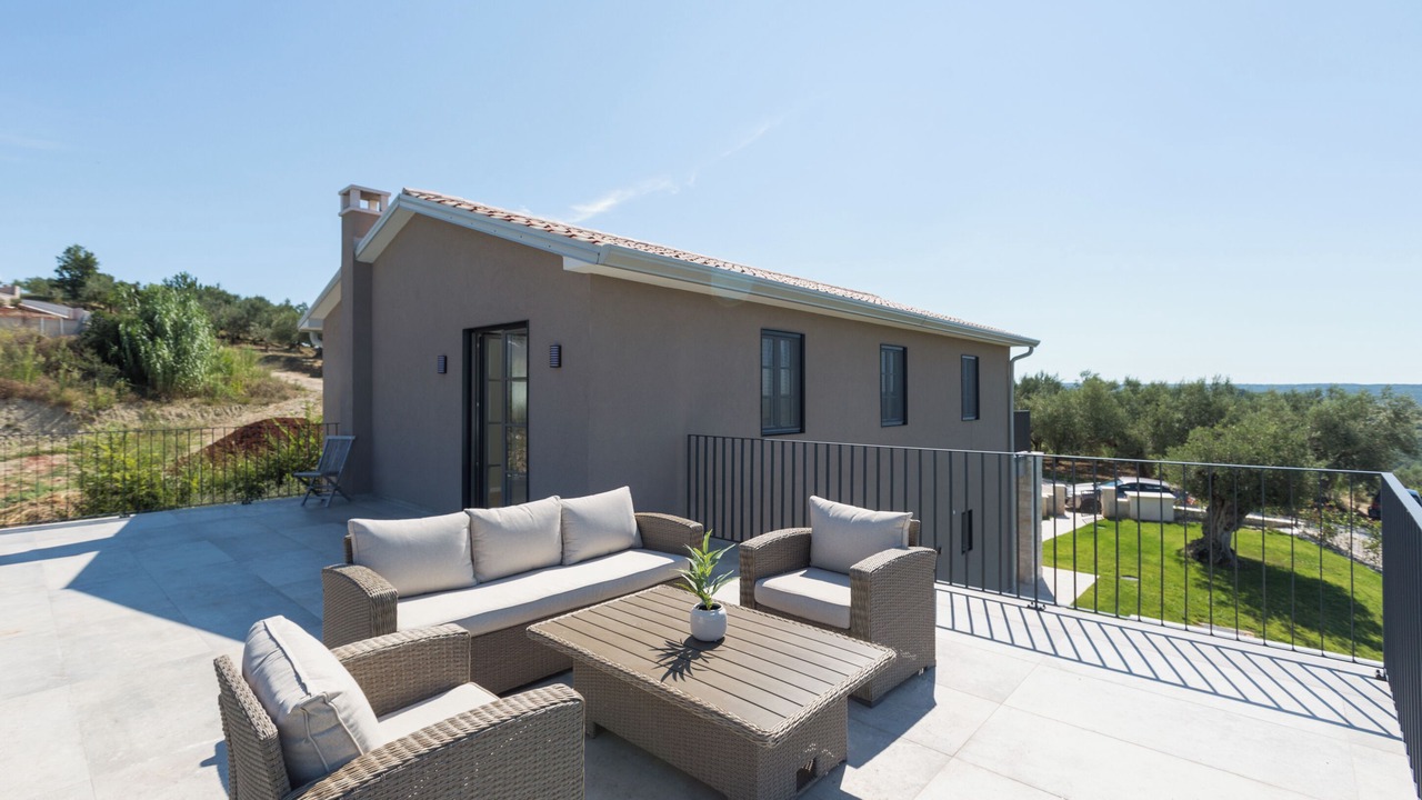 Photo of Patio Balcony in Baredine