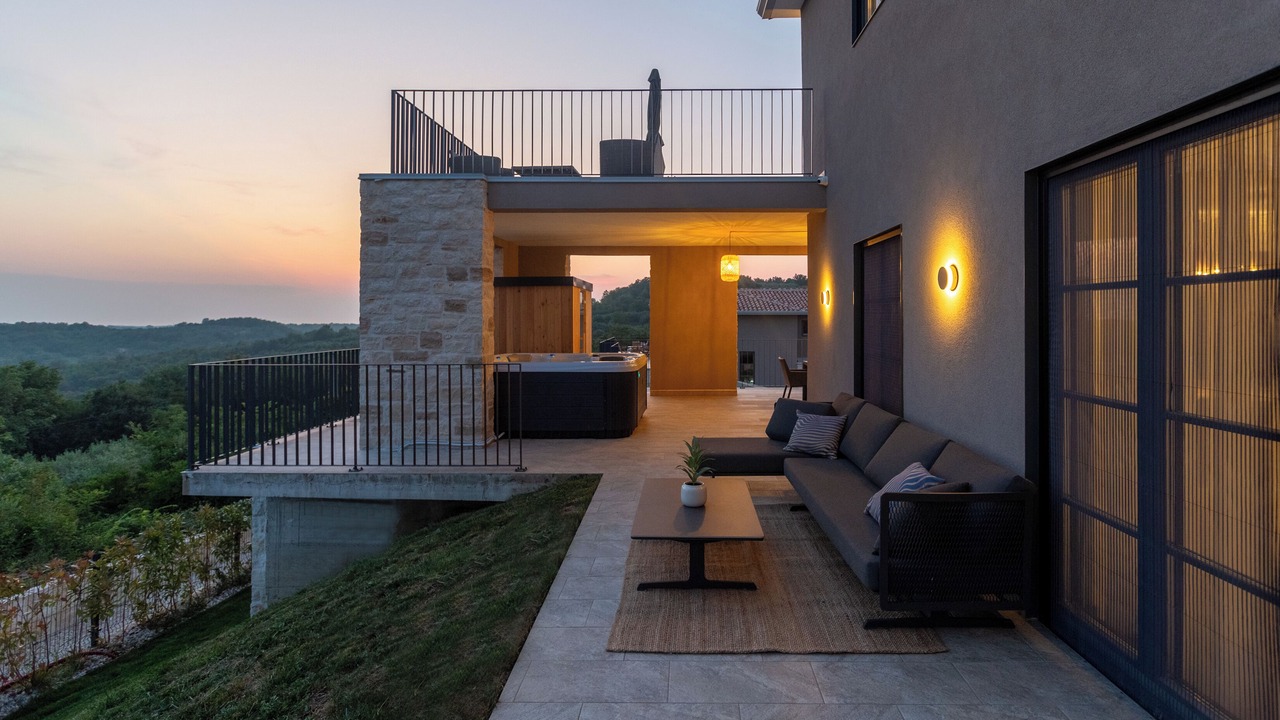 Photo of Patio Balcony in Baredine